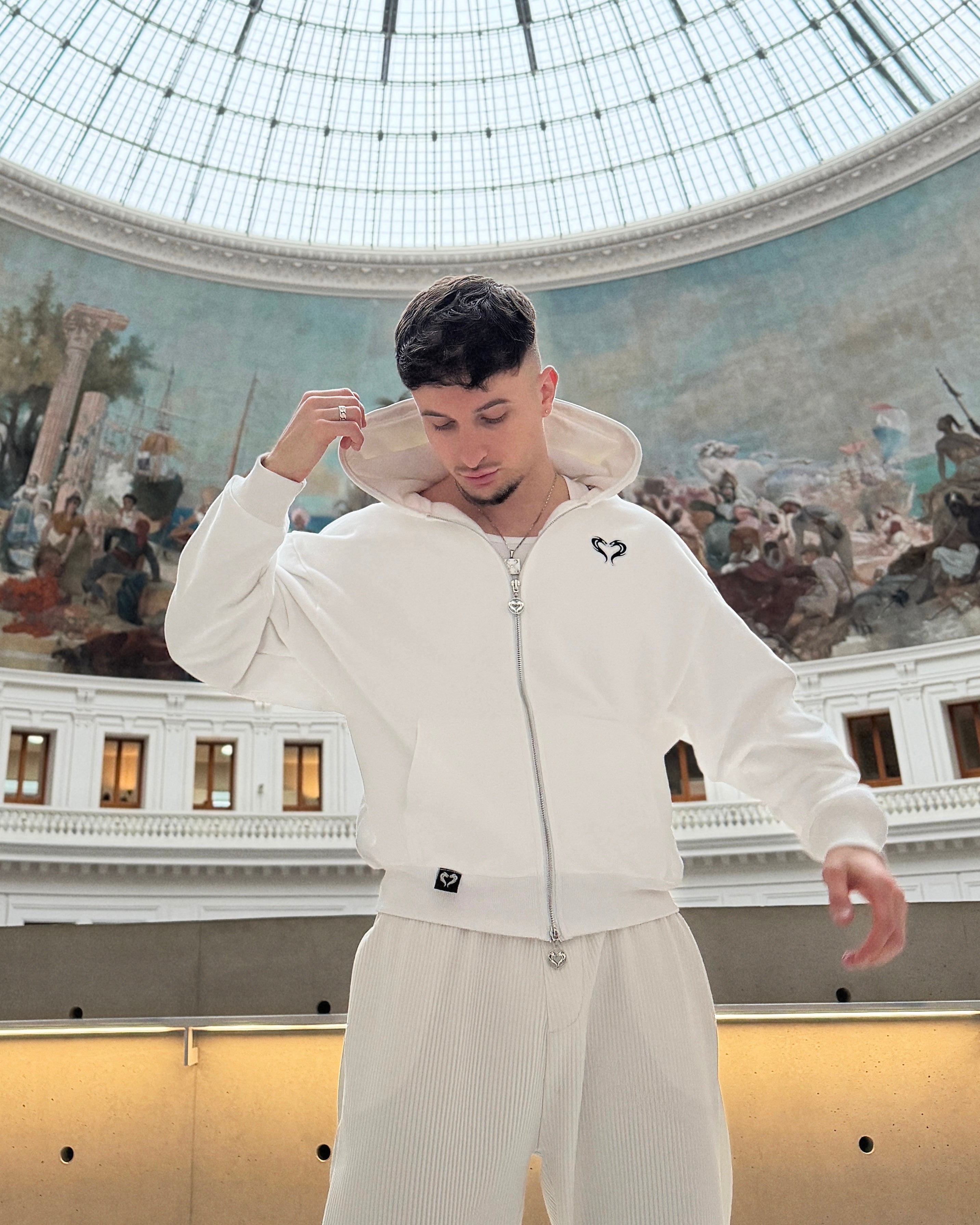 SWEAT ZIPPÉ - BLANC POLAIRE