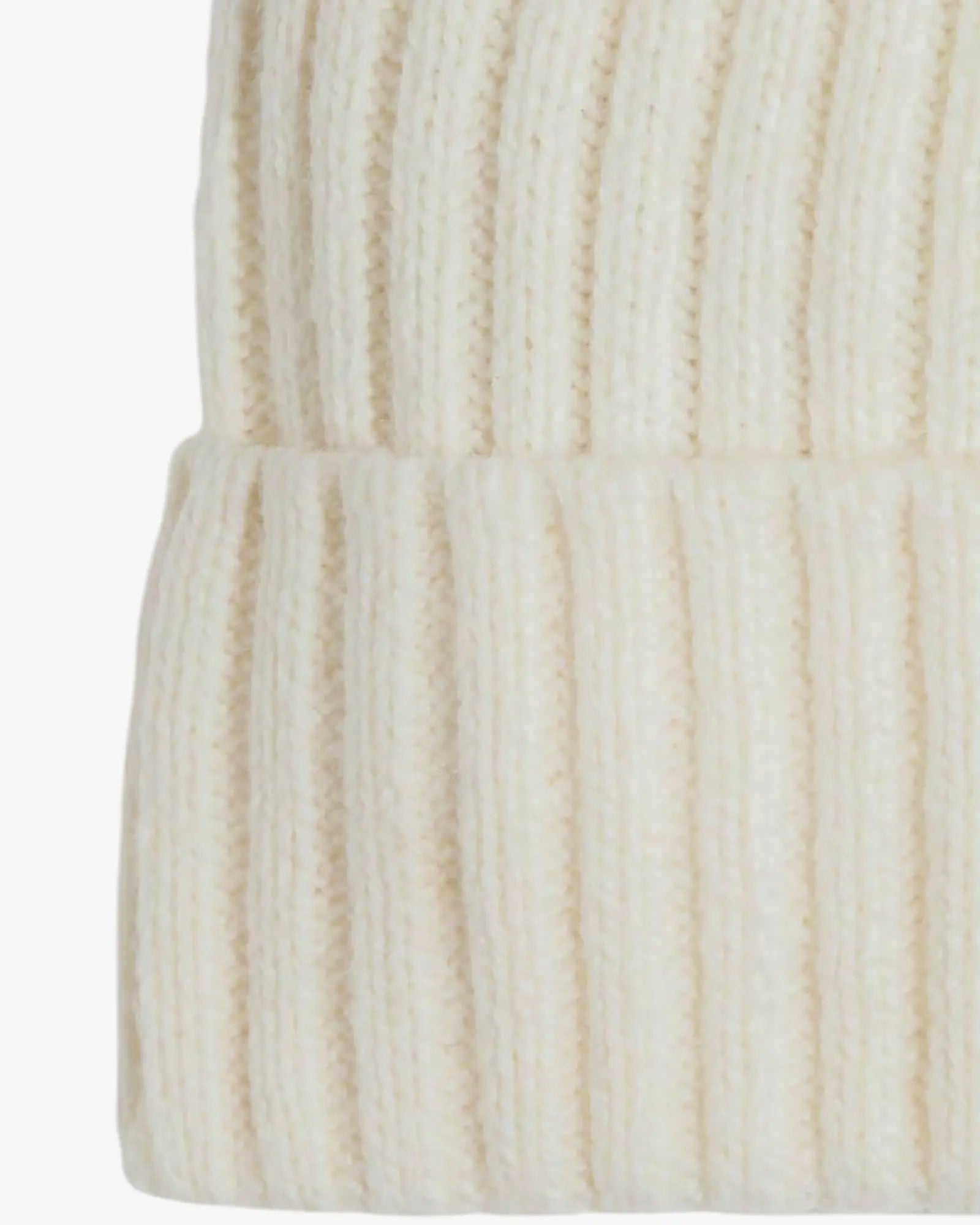 KNITTED HAT - CREAM