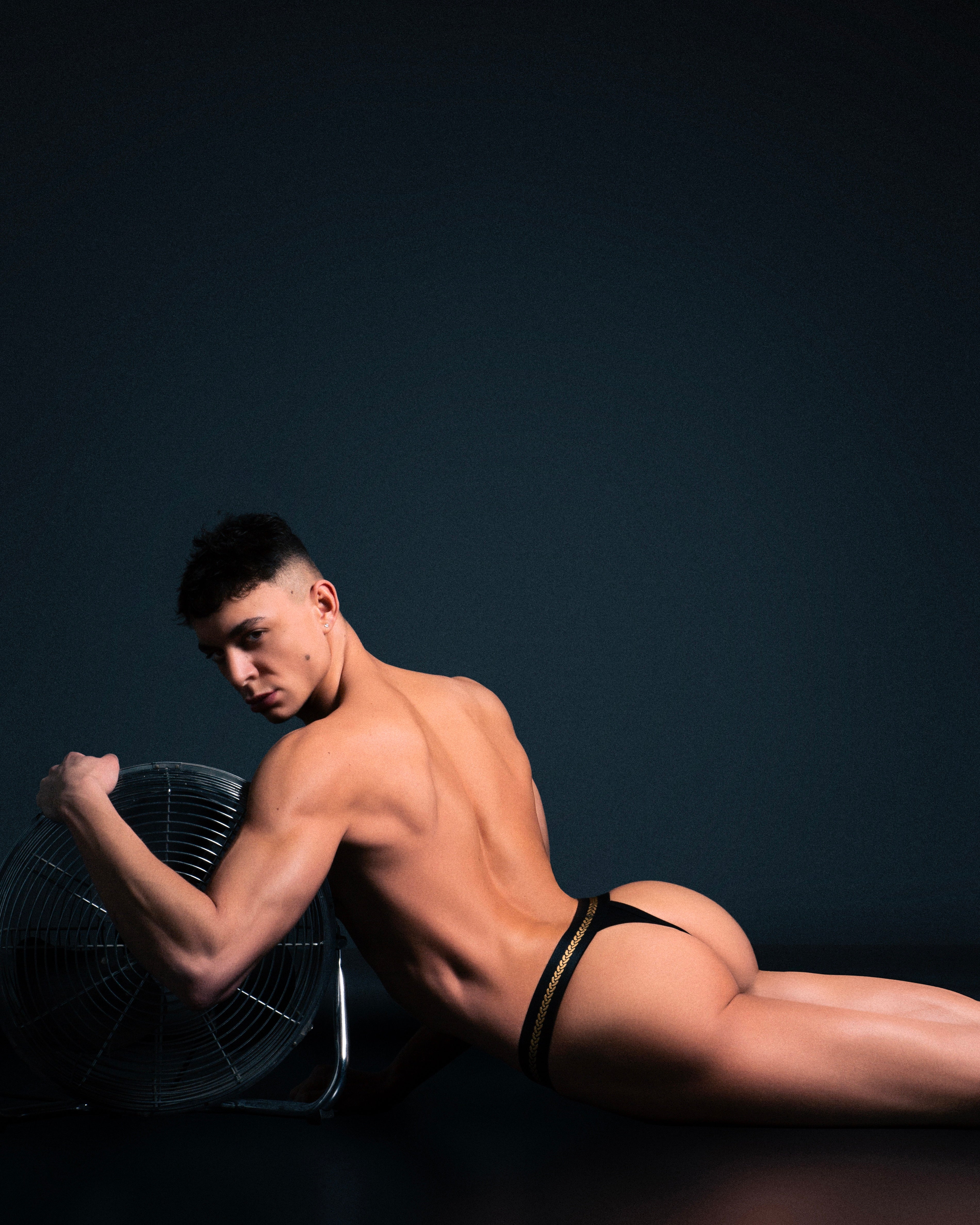 IMPERIAL STRING - BLACK